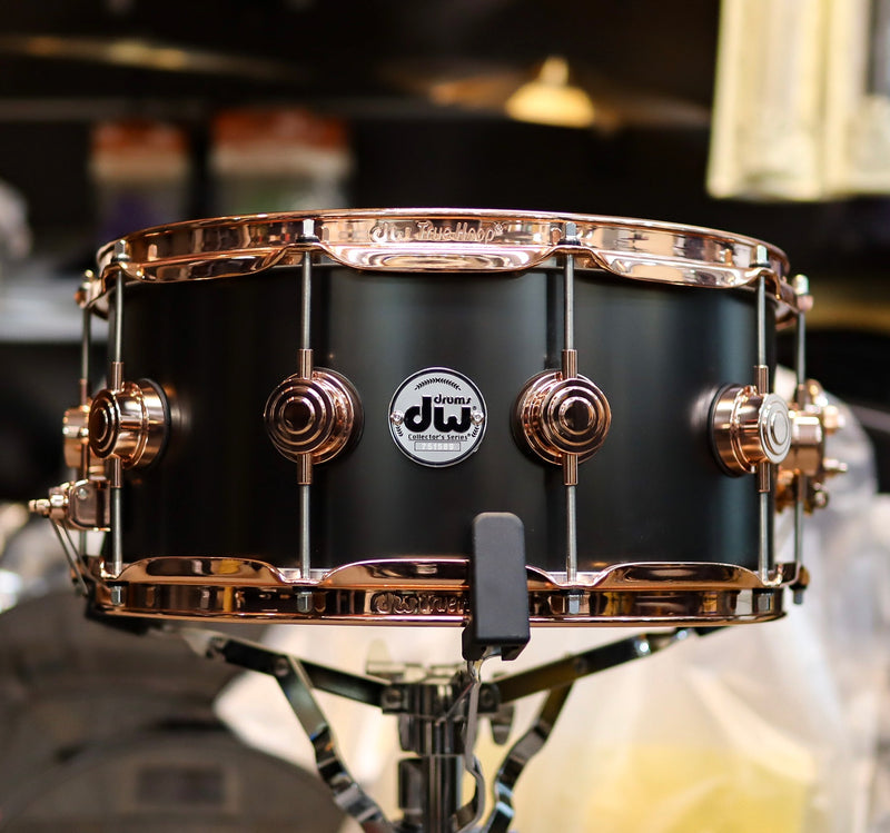 DW Collector's Series Satin Black over Brass 14x6.5 Snare Drum (Copper Hardware)-zoom-