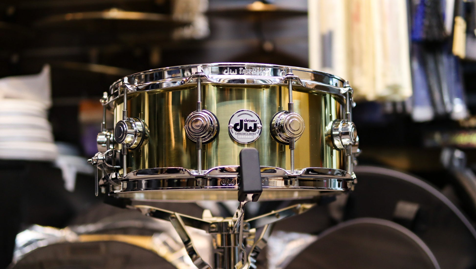 DW Collector's Series 14x5.5 Bell Brass Snare-1