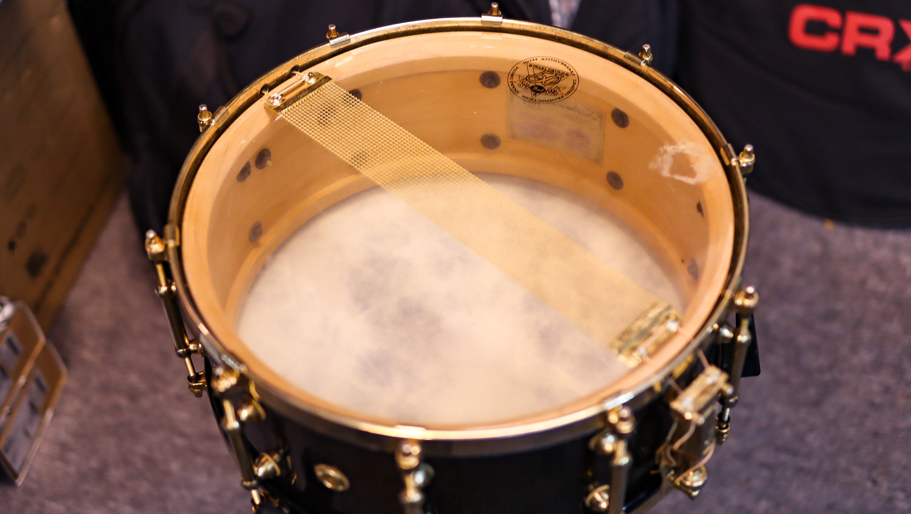 Pearl 50th Anniversary 14x6.5 Solid Shell Maple Snare with Gold Hardware (Signed by Ian Paice)-zoom-4