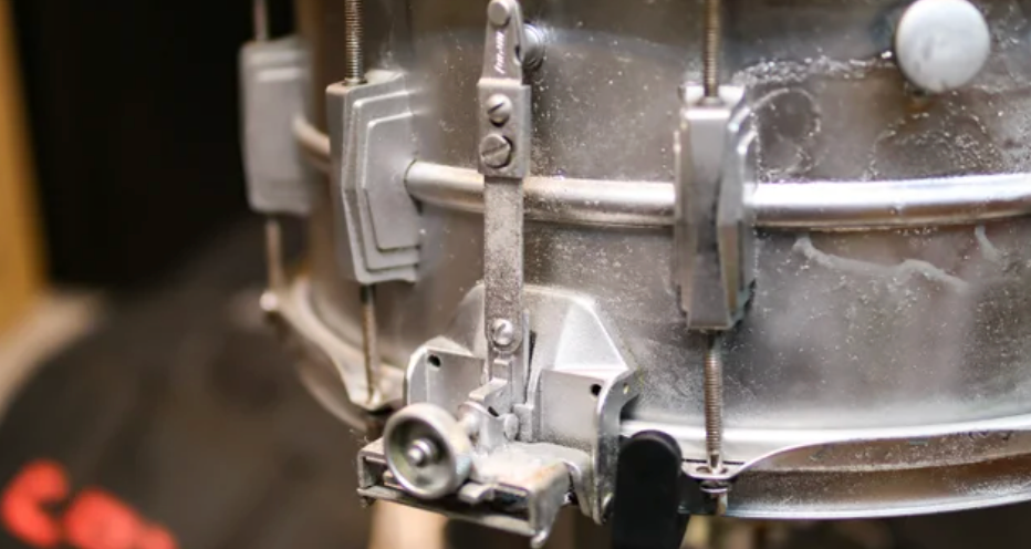 Ludwig Super Sensitive 14x6.5 Seamless Aluminium Snare Drum (Late 70s Model)-zoom-3