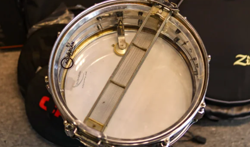 Rogers Dynasonic 14x5 Chrome Over Brass Snare Drum (1971)-5