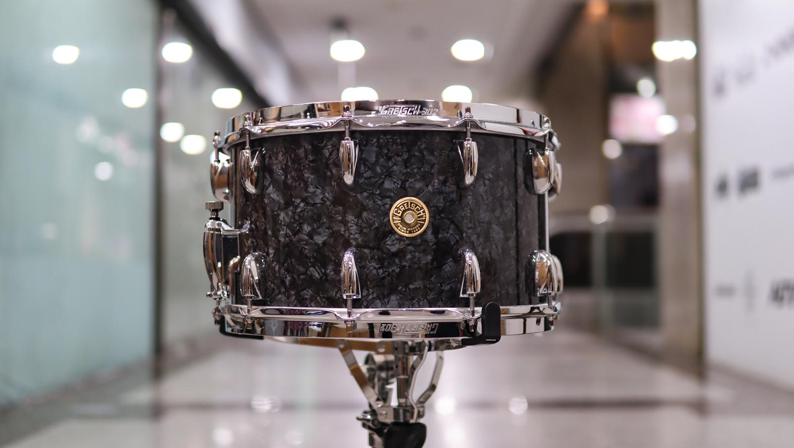 Gretsch Broadkaster 14x8 Maple/Poplar/Maple Deep Black Marine Pearl Snare Drum-1