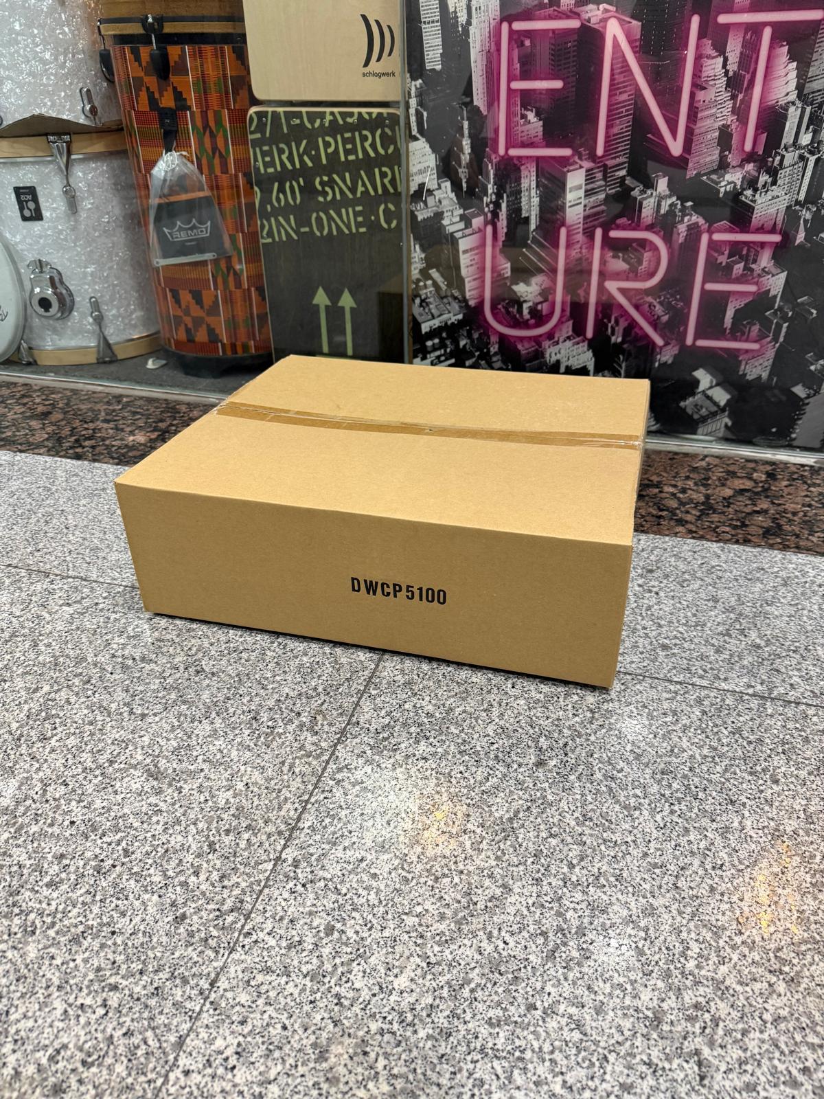 DW 5000 Round Throne (Box Set Packaging)